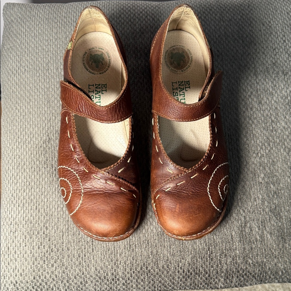 El Natuara Lista leather Mary Jane’s